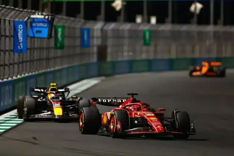 live-Formula1-race-streaming-IPTV-1.webp